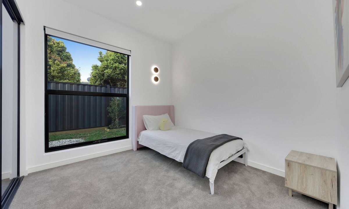 Epping House | Enjoy a Brand-New Modern Luxury Stay w/Pool, Spa & Scenic Parkland Views!