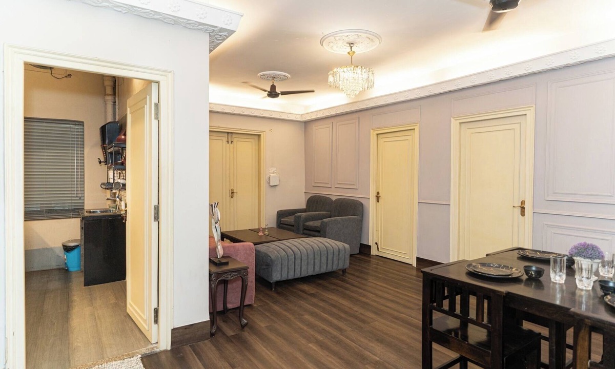 Alipur Apartment | Enjoyable 2-bedroom apartment with AC in vibrant Kolkata