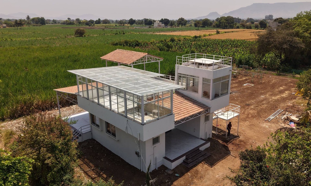 Wai House | Entire AramZone Villa with Stunning Glass Room