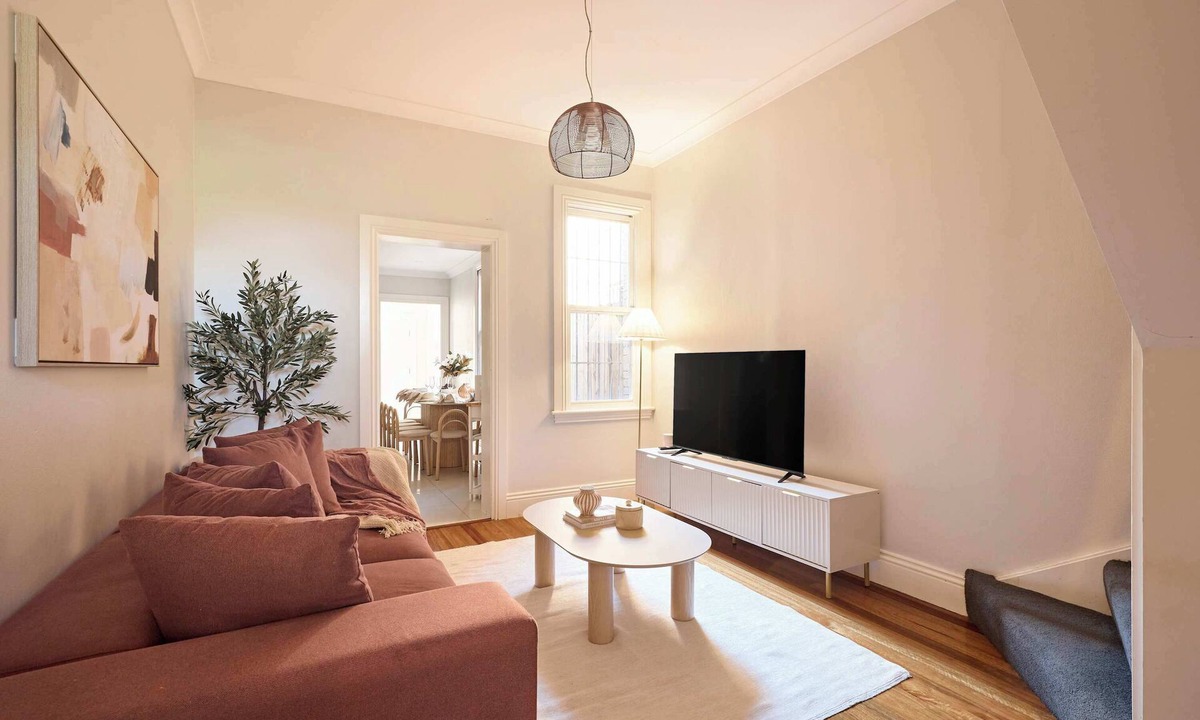 Redfern House | Eveleigh Heritage Escape | 4BR Urban Retreat
