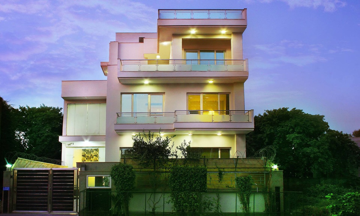DLF City House | Executive Suites with Kitchen@Golf Course Road