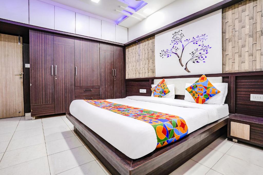 Prahlad Nagar Hotel | FabExpress Jade Homestay