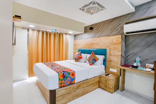 Jogeshwari West Hotel | FabHotel Amber Crop Inn