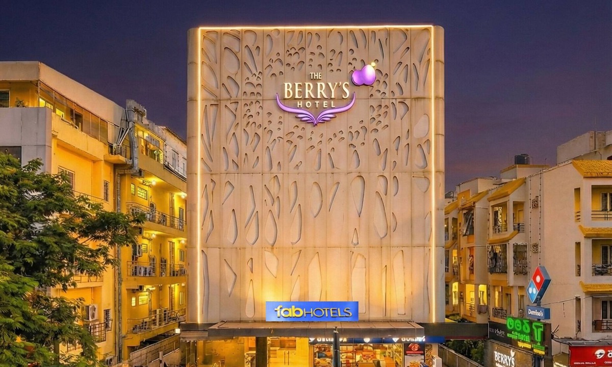 Kadubeesanahalli Hotel | Fabhotel Astra Berry'S
