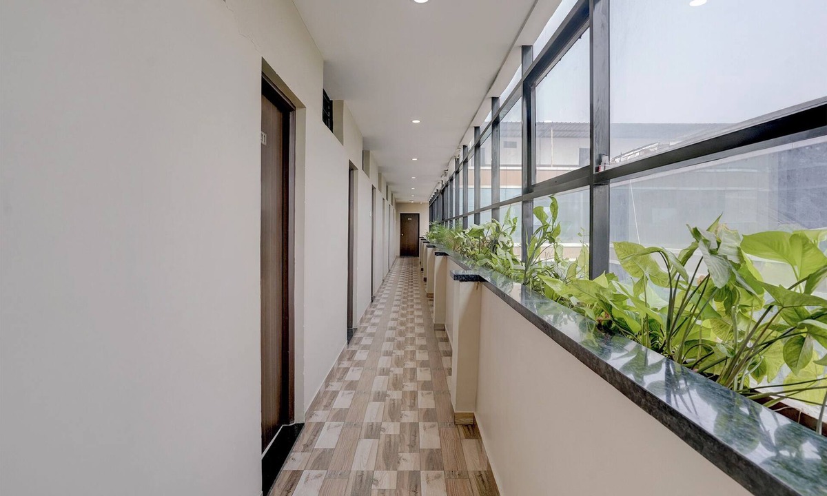 Ahmednagar Hotel | Fabhotel Blue Inn