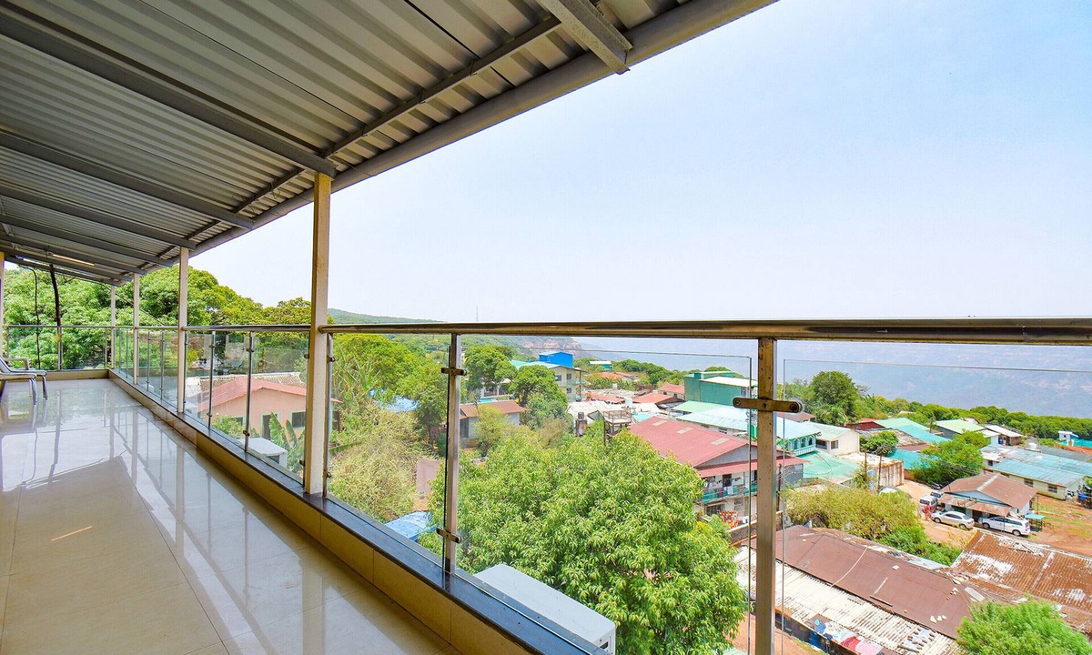 Mahabaleshwar Hotel | Fabhotel Bright Holidays