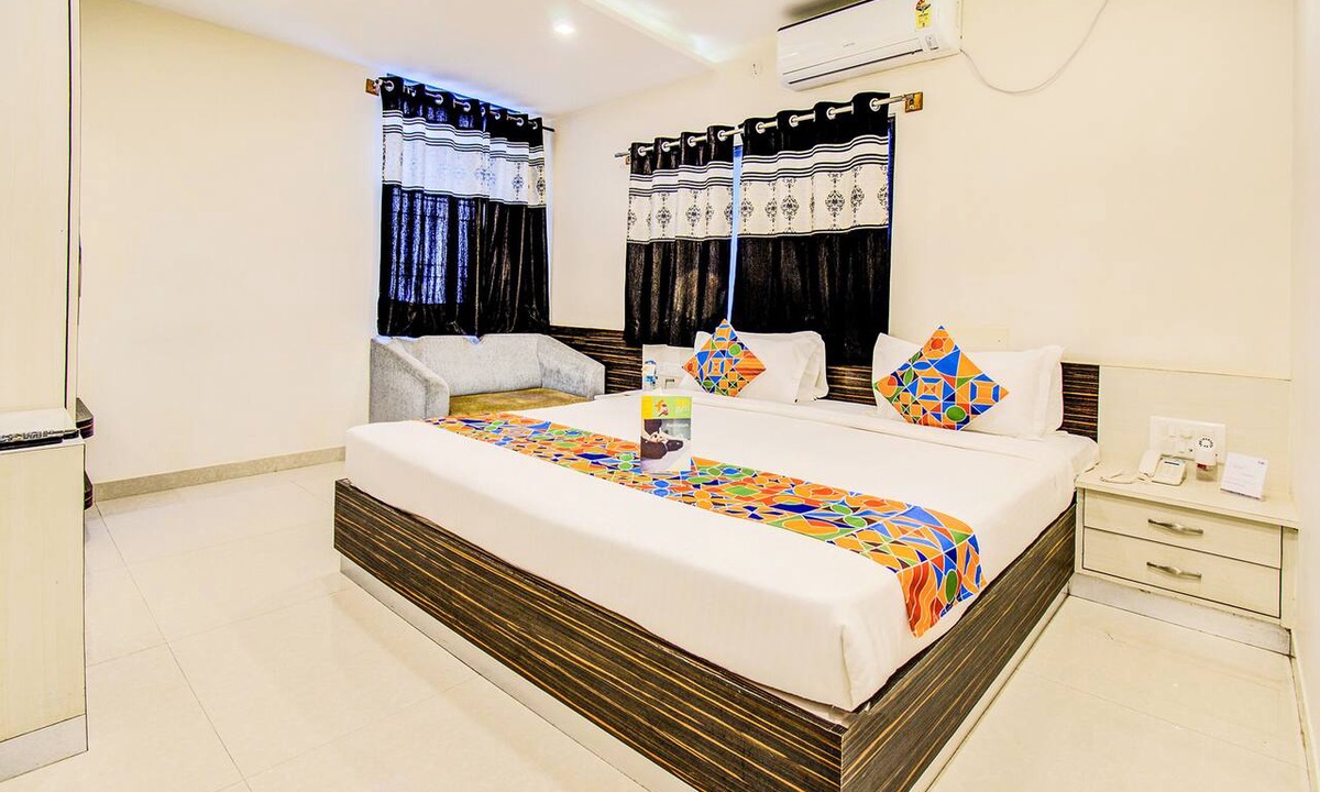 5th Block Hotel | Fabhotel Corporate Crown