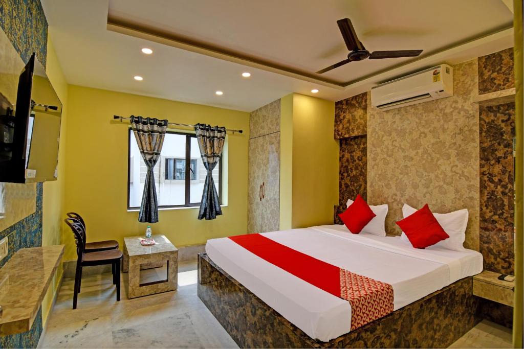 Chinar Park Hotel | FabHotel Divine Chariot