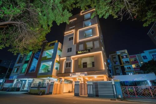 Banjara Hills Hotel | FabHotel Eminent Suites Banjara Hills - Nr LV Prasad EYE Institute