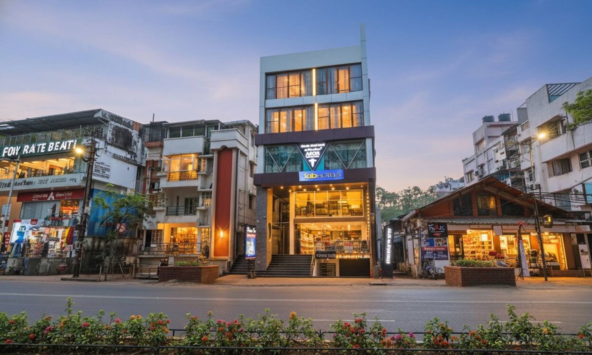 Pulikeshi Nagar Hotel | Fabhotel Frazer Suites