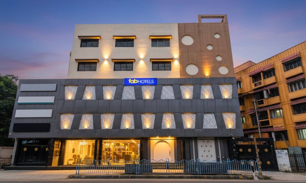 Dumdum Hotel | Fabhotel Gokul Residency