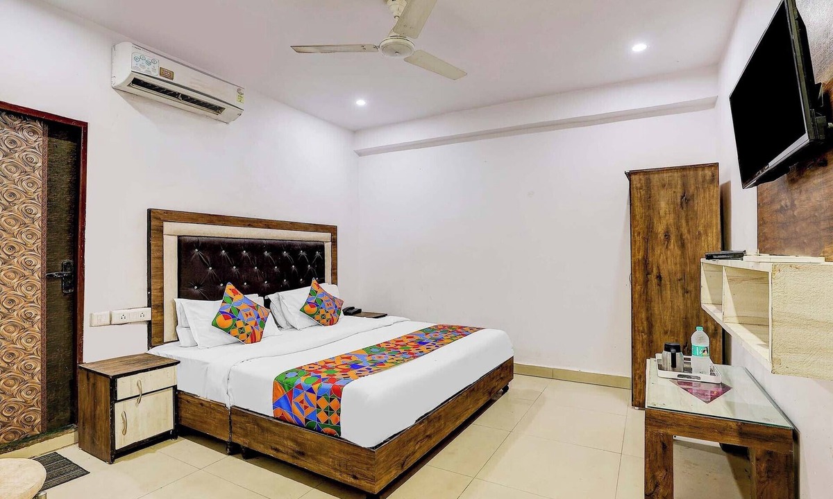 Vaishali Hotel | FabHotel Golden Stone