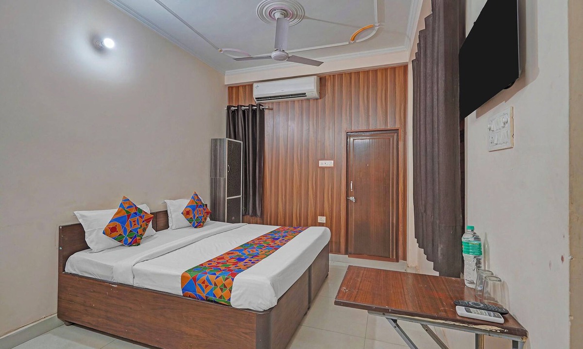 Naini Hotel | Fabhotel Hare Rama