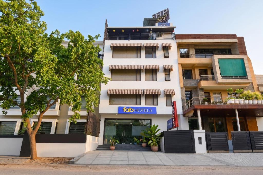 Durgapura Hotel | FabHotel Harsh Paradise - Malviya Nagar