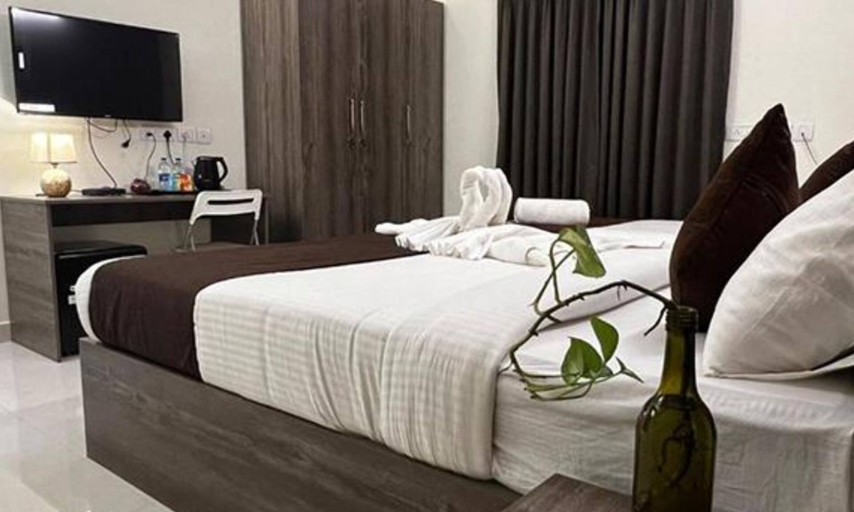 Perungudi Hotel | Fabhotel I Live Inn