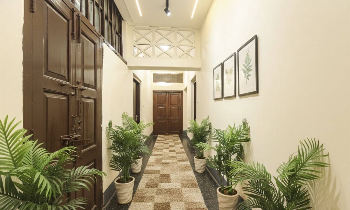 Ballygunge Hotel | Fabhotel Kgf 2