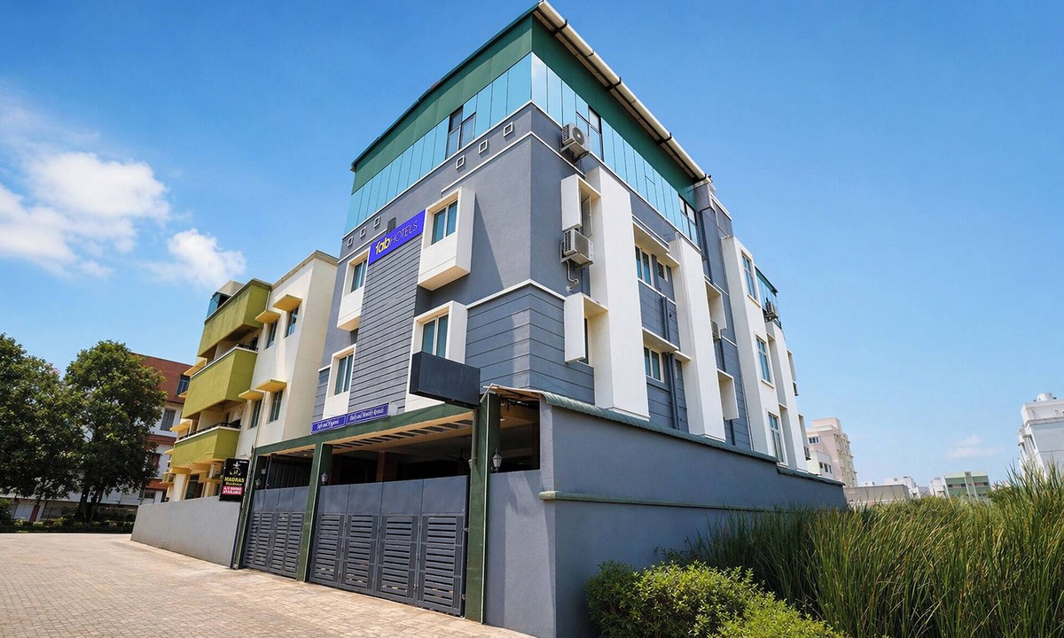 Chennai Hotel | Fabhotel Madras Residency