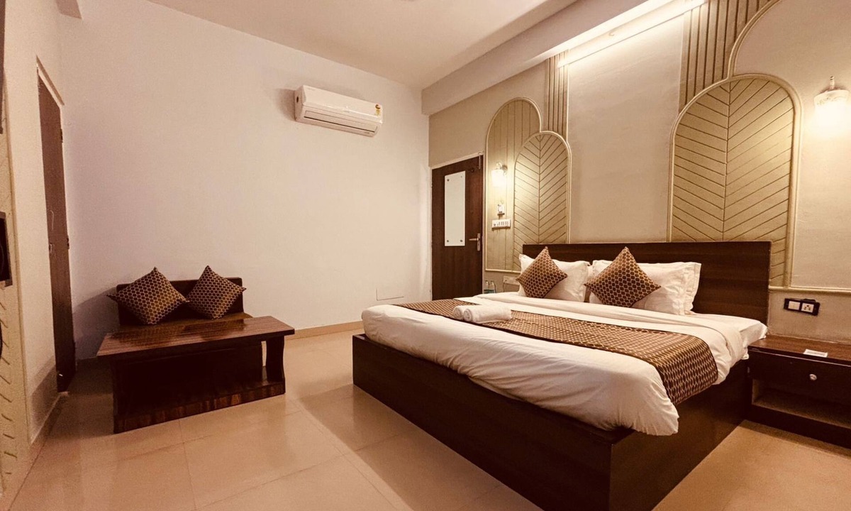 Durgapura Hotel | Fabhotel Majestic Heights