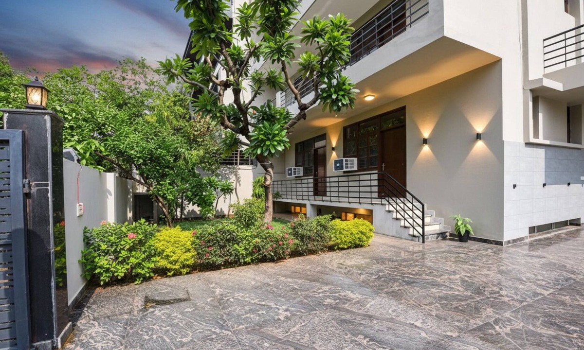 IMT Manesar Hotel | Fabhotel Next Home Prime