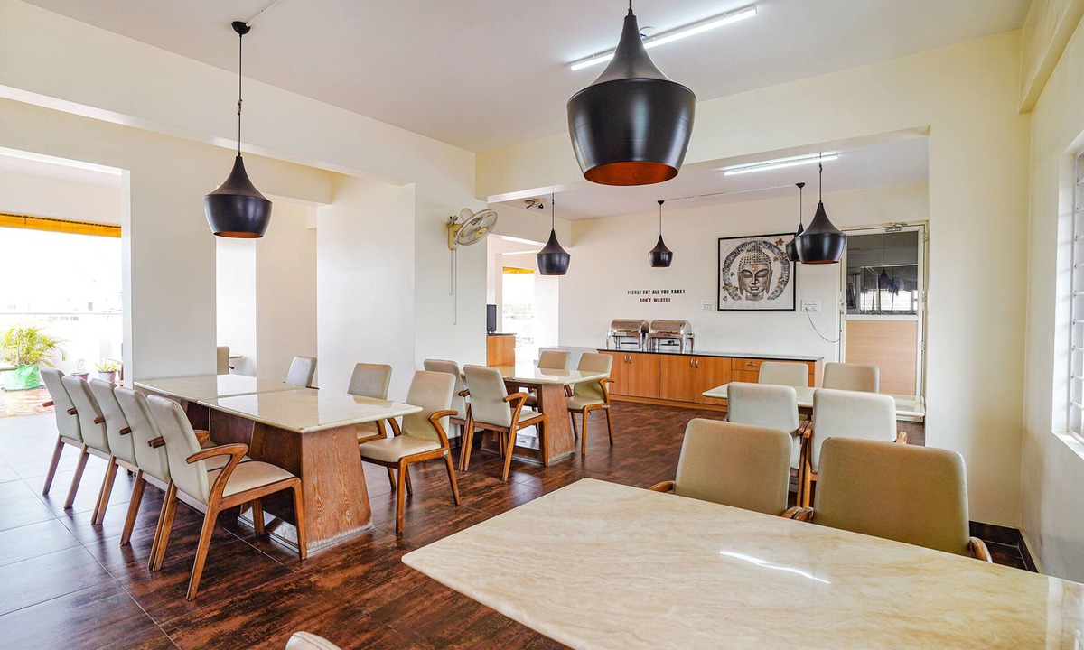 Brookefield Hotel | Fabhotel Northern Suites