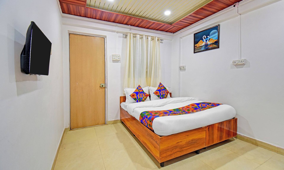 Hinjawadi Hotel | Fabhotel Om Sai