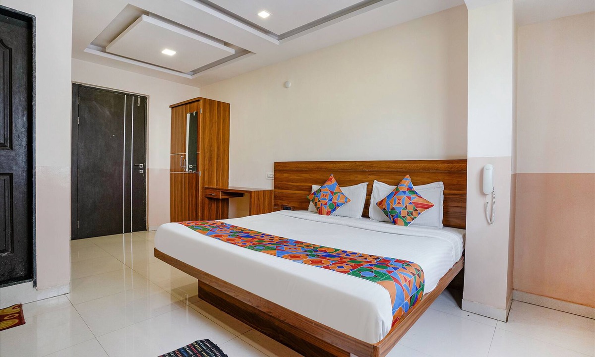 Bavdhan Hotel | Fabhotel Paradise Inn