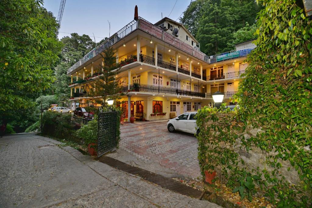 Nainital Hotel | FabHotel Plus Aroma Nainital