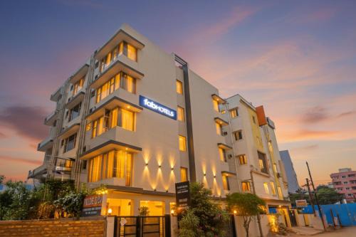 HITEC City Hotel | FabHotel Pride Inn - Nr TCS Deccan Park, Hitech City