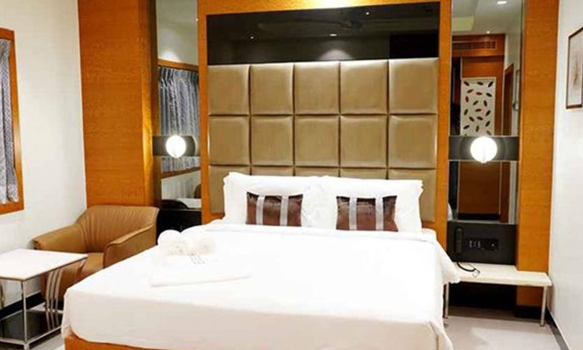 Dwaraka Nagar Hotel | Fabhotel Prime Supine Comfort