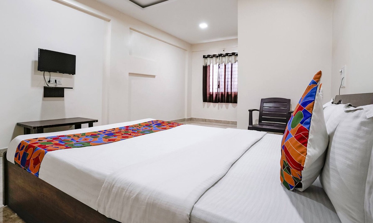 Pune Hotel | Fabhotel Rahul Executive