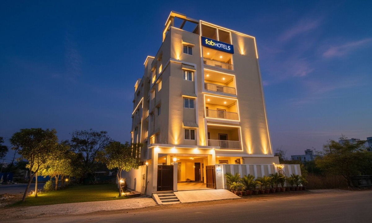Gachibowli Hotel | Fabhotel Rk Suites