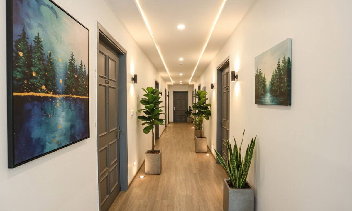 Pitampura Hotel | FabHotel Roseman