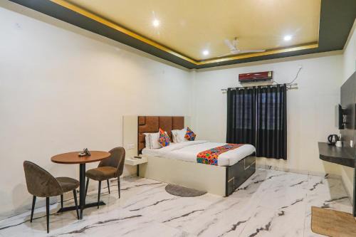 Motipur Hotel | FabHotel Saalt Bandhan Resort
