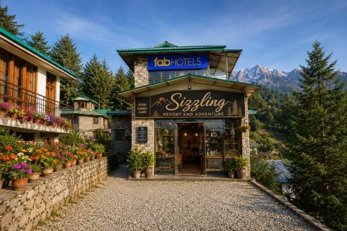 Dhanaulti Hotel | FabHotel Sizzling Resort & Adventure - Nr Main market
