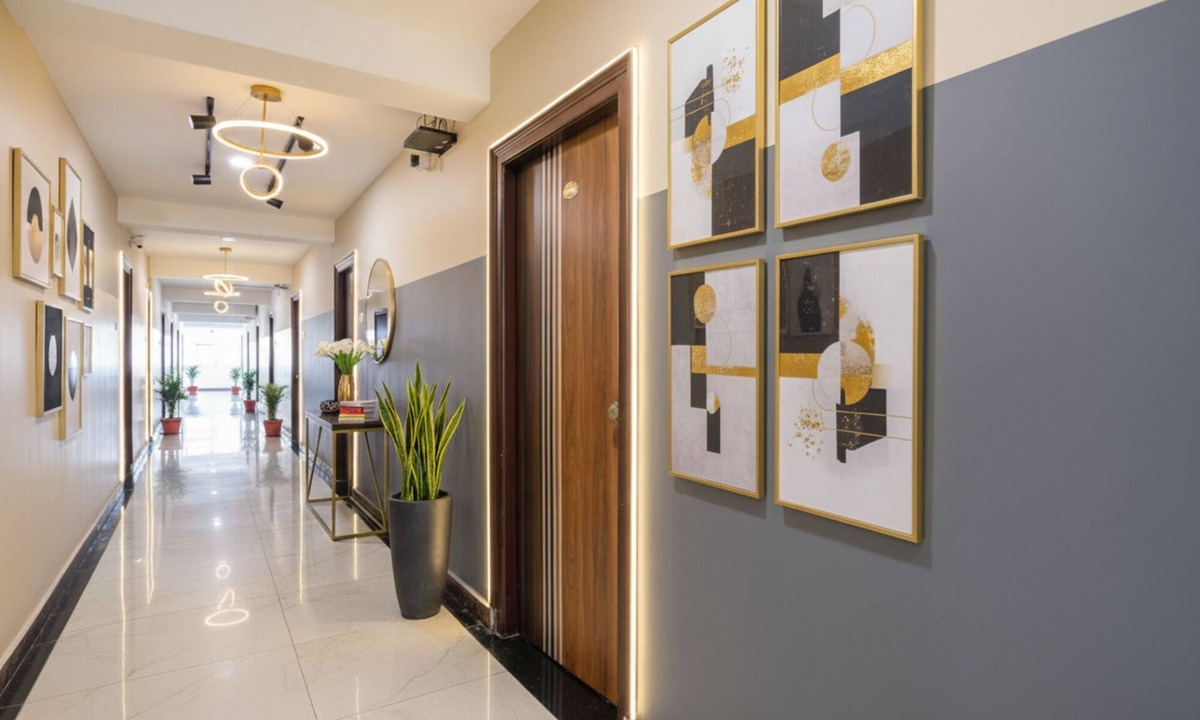 Kukatpally Housing Board Colony Hotel | Fabhotel Sri Karthikeya Grand