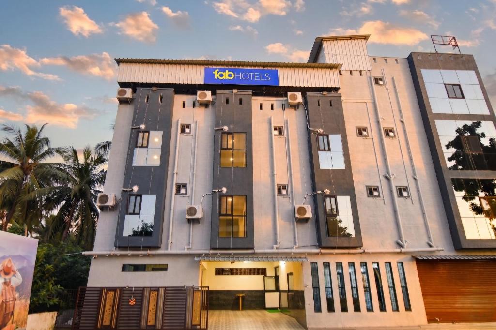 Rushikonda Hotel | FabHotel Star Light B - Nr Rushikonda
