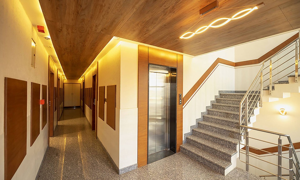 Domlur Hotel | Fabhotel The Leela Park