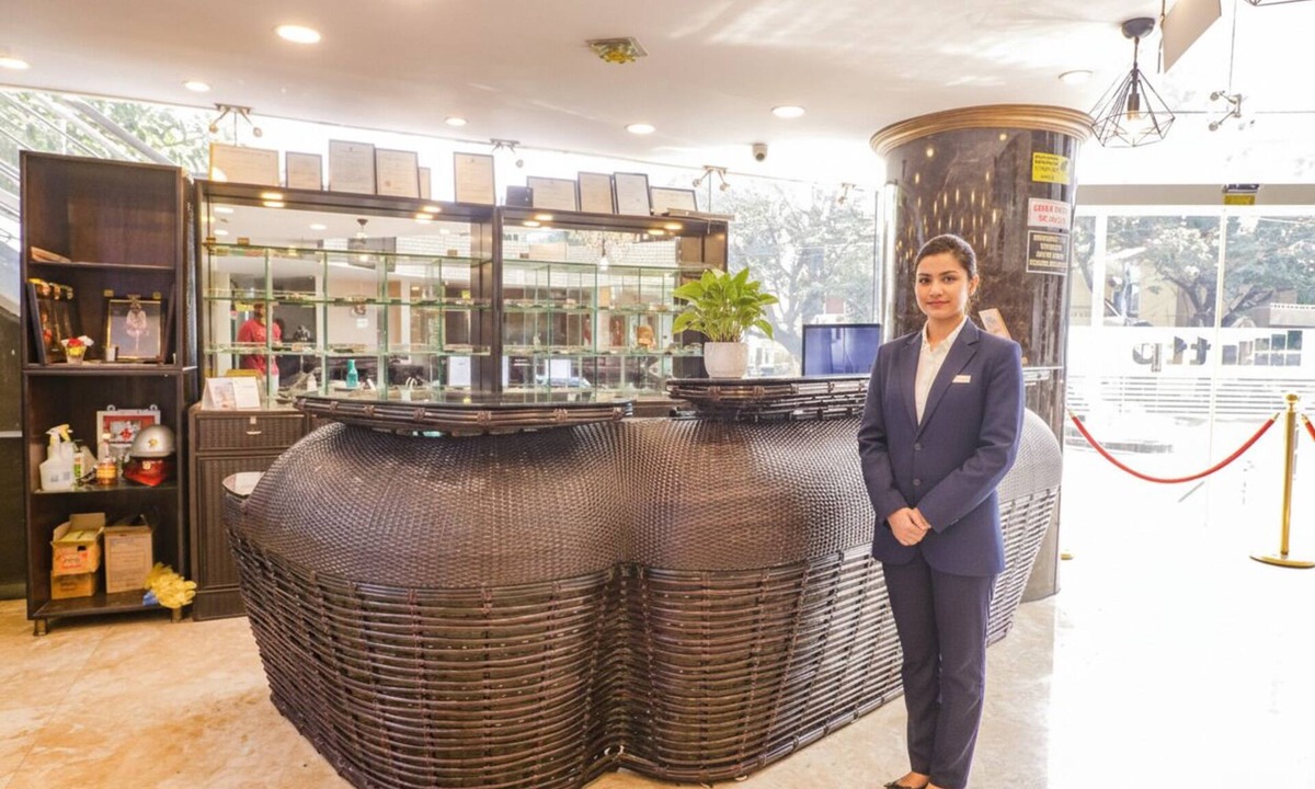 Pulikeshi Nagar Hotel | Fabhotel Turning Point