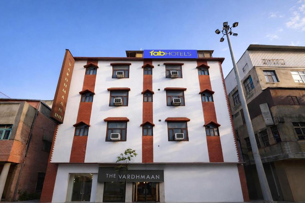 Beadonpura Hotel | FabHotel Vardhmaan Inn
