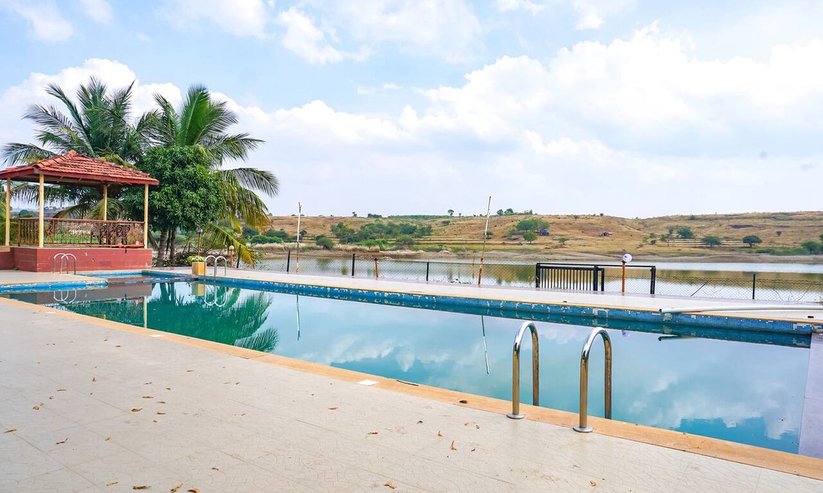 Parner Hotel | Fabhotel Vishwakirti Agri
