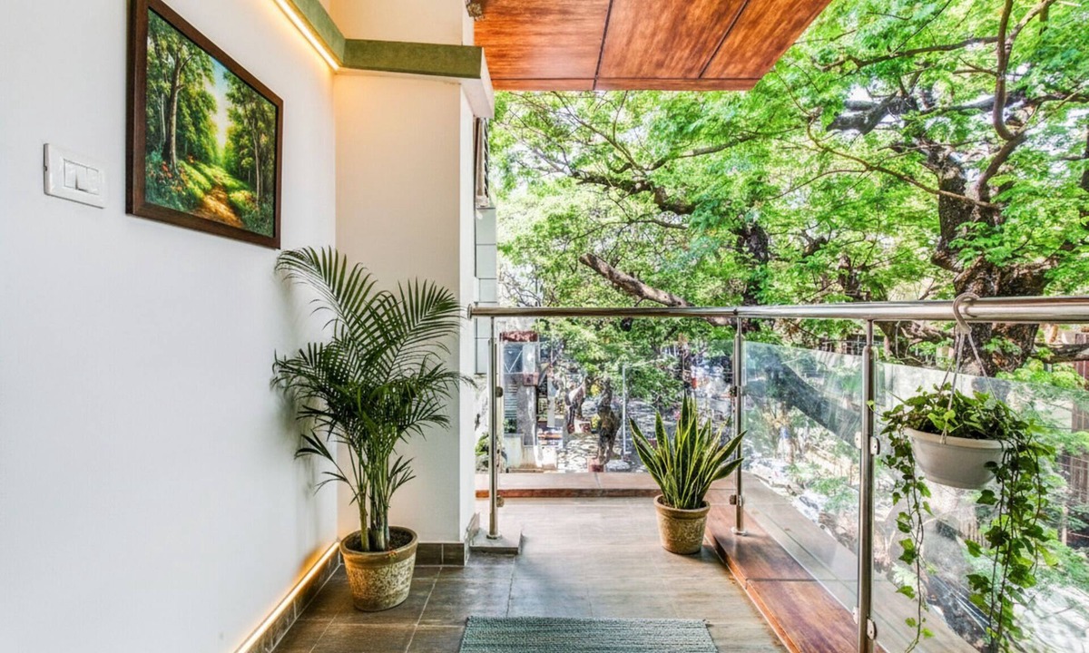 Pulikeshi Nagar Hotel | Fabhotel Vista Suites