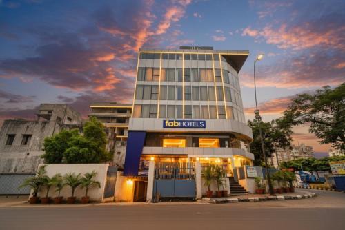 Secunderabad Hotel | FabHotel WR Grand I - Nr Apollo Hospitals, Secunderabad