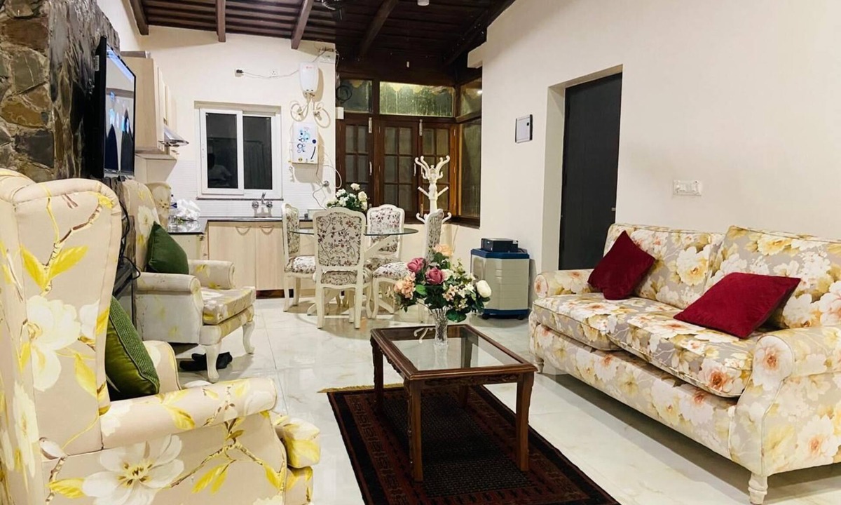 Shyamkhet Apartment | Fabulous 6-bedroom apartment in Sukha