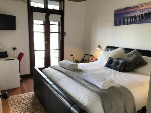 Northam House | Fairway Manor Accommodation