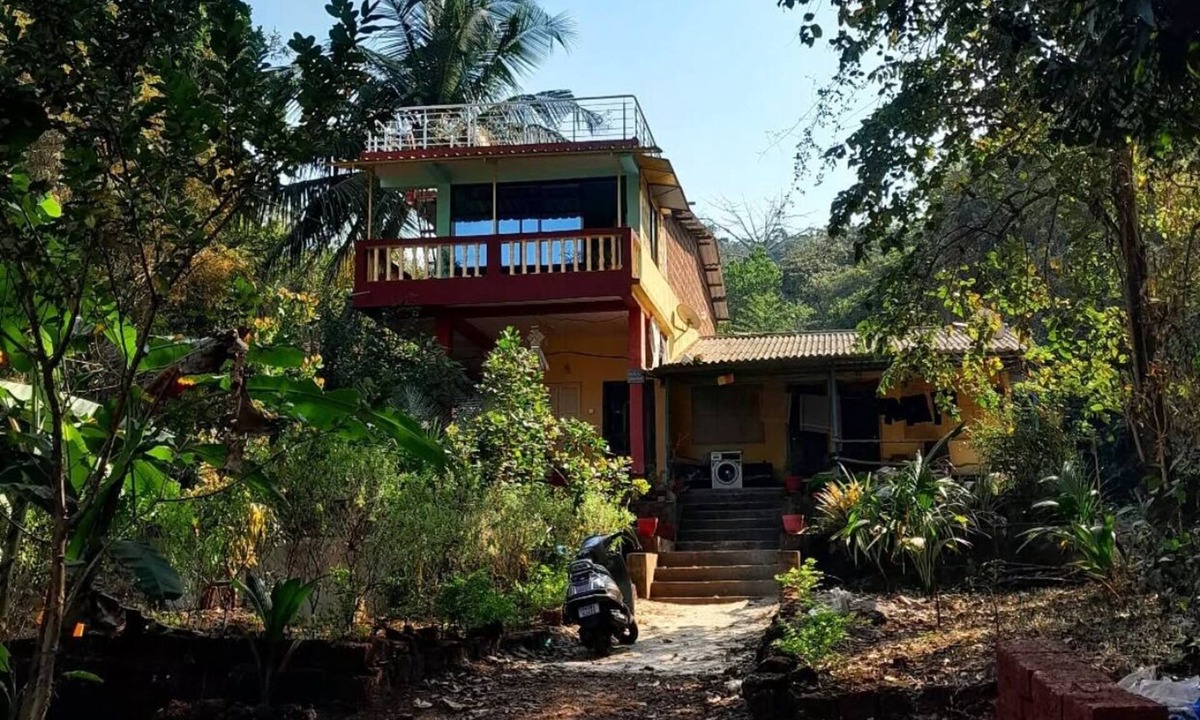 Malgund House | Family friendly homestay in forest just five minutes away from arabian ocean.