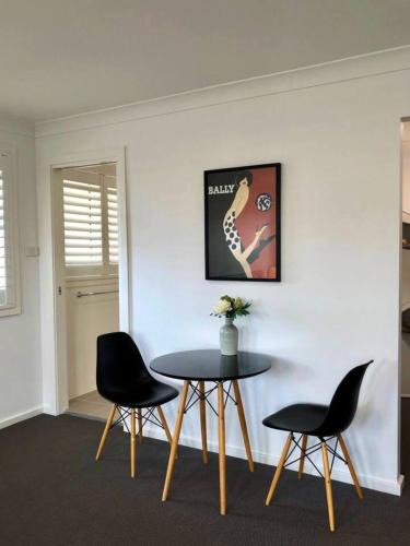 Shellharbour House | Family Getaway With LARGE Parent Retreat!