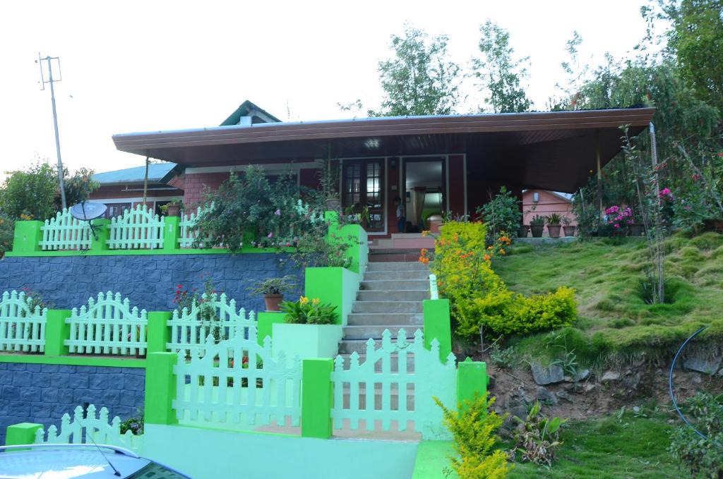 Nullatanni House | Familycare Homestay