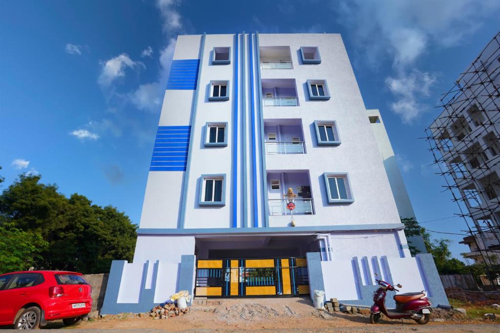 Visakhapatnam Apartment | Feel like home near pmpalem