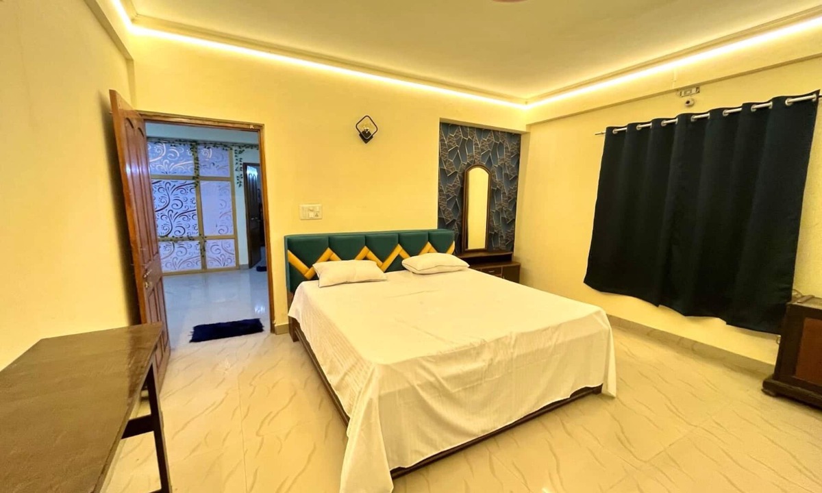 Mahmoorganj Apartment | Feels like a homestay at Krishna Apartment in Varanasi. Your searches end here!