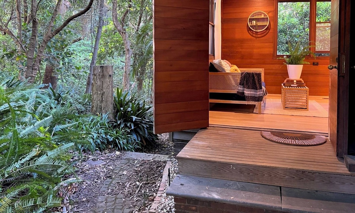 Balgownie Cabin | Forest Cottage- Close to City Centre and Beaches